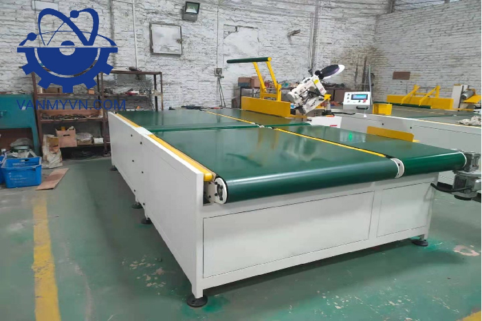 Máy may viền nệm băng tải tự động